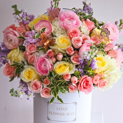 "Mia" Flower Box Ranunculus, Garden Roses, Spray roses